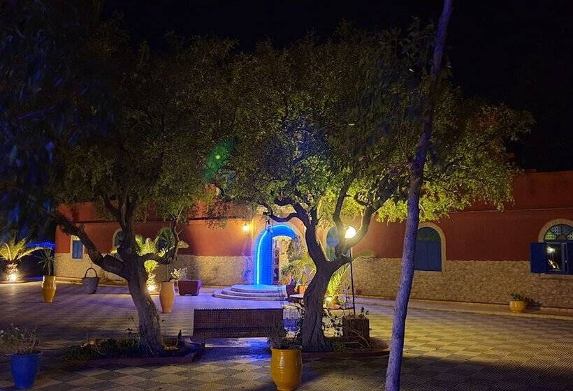 پانسیون Camping Hotel Le Calme