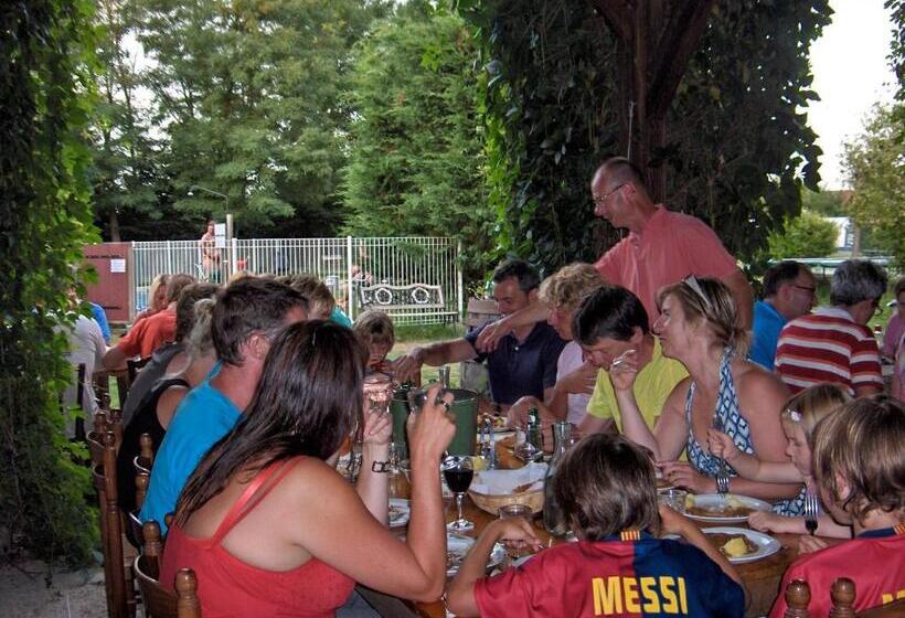 펜션 Chambres D Hôtes Domaine Du Bourg