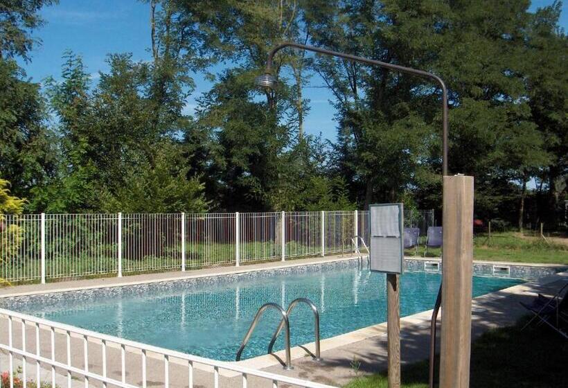 펜션 Chambres D Hôtes Domaine Du Bourg