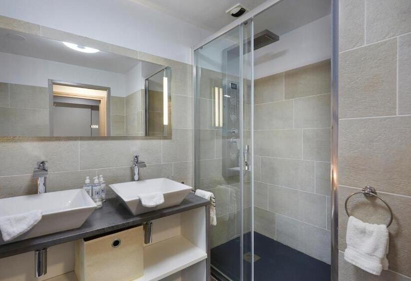 פנסיון Domaine De Bersaillin