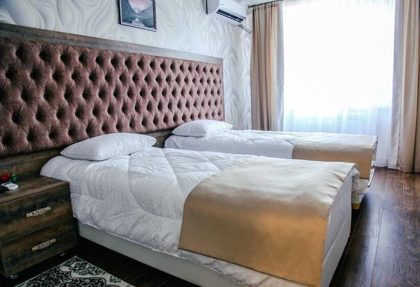 پانسیون Evropa