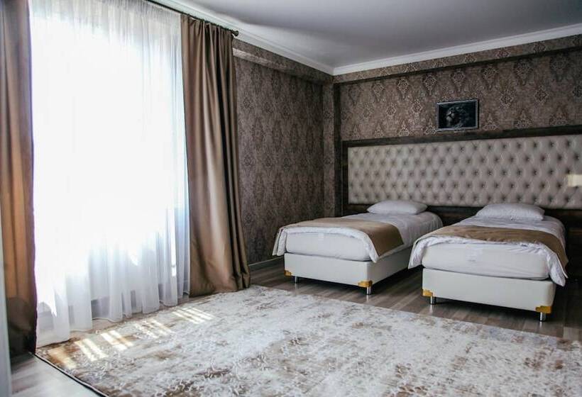 پانسیون Evropa