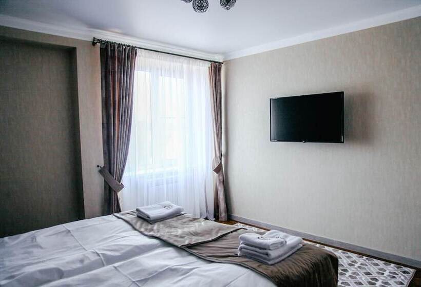 پانسیون Evropa