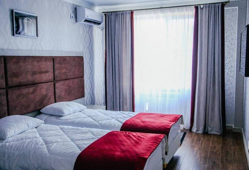 پانسیون Evropa