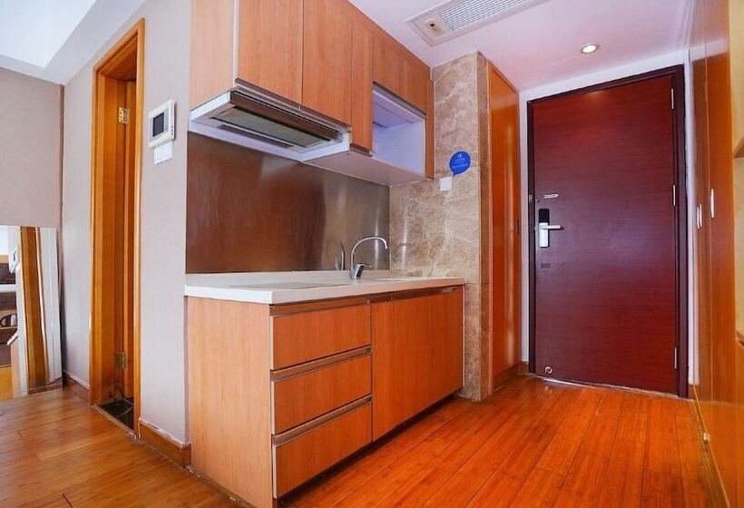 Пансион Guangzhou Jiayu