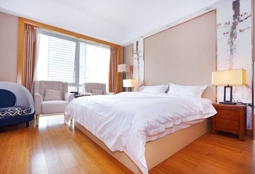 Пансион Guangzhou Jiayu