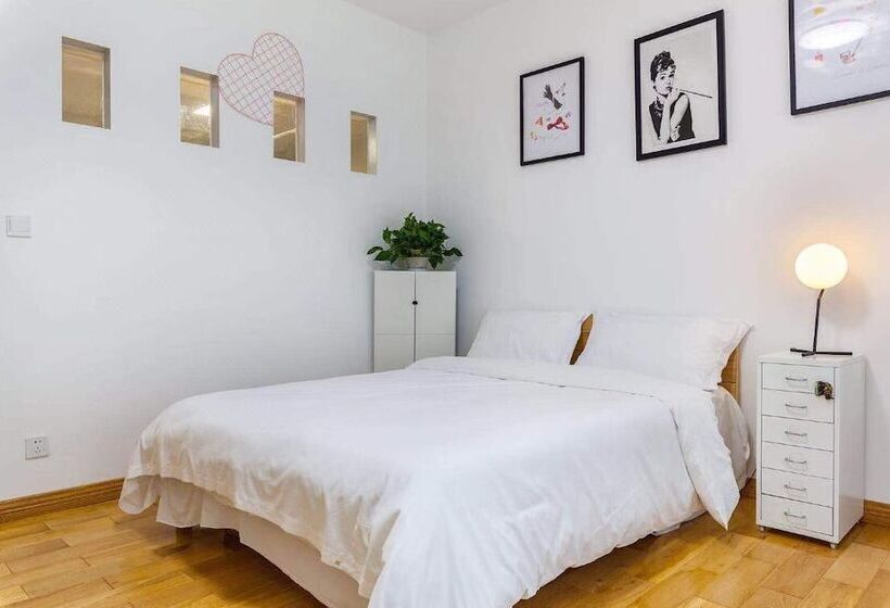 Пансион Guangzhou Jiayu