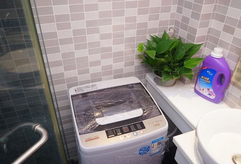 Пансион Guangzhou Jiayu