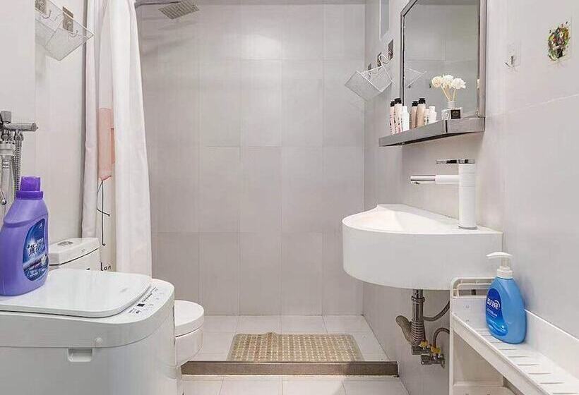 Пансион Guangzhou Jiayu