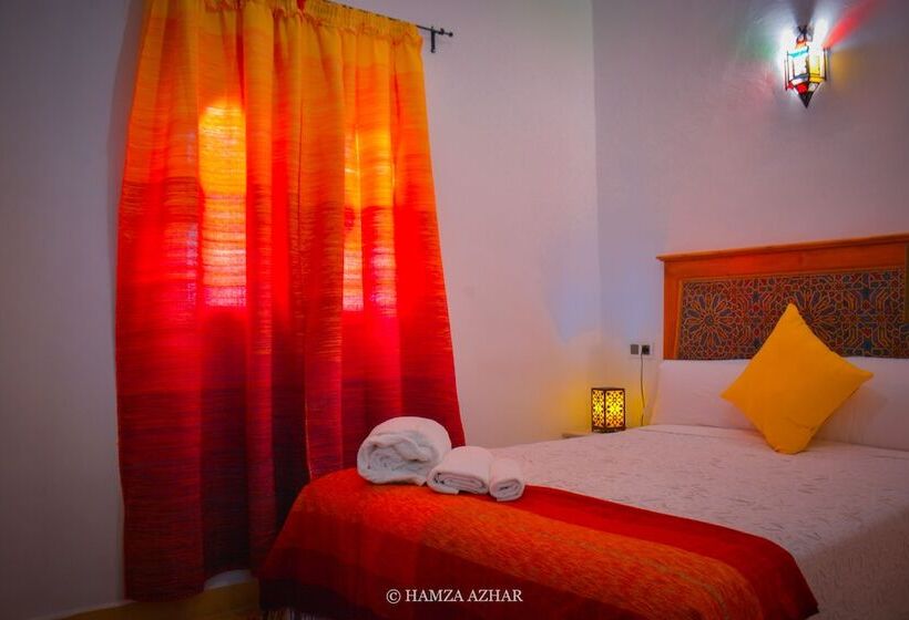 پانسیون Honeysunckle