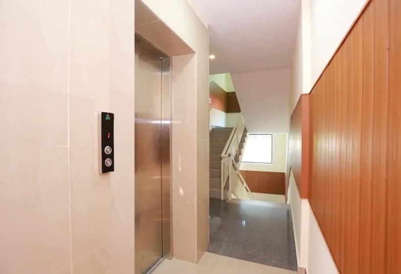 Пансион Noor Kitchenette Residency