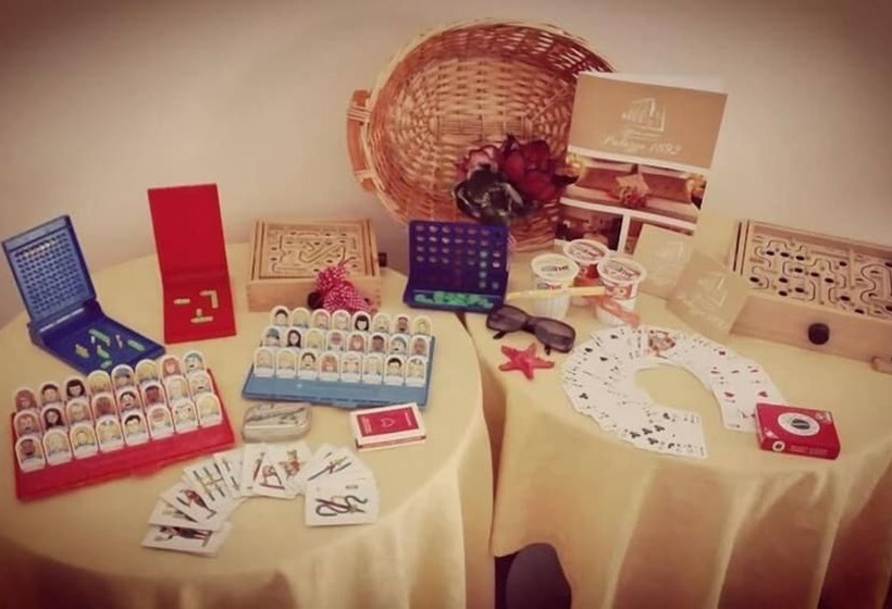 פנסיון Palazzo 1892 Guest House