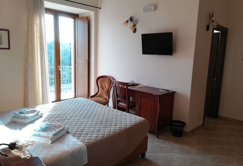 פנסיון Palazzo 1892 Guest House