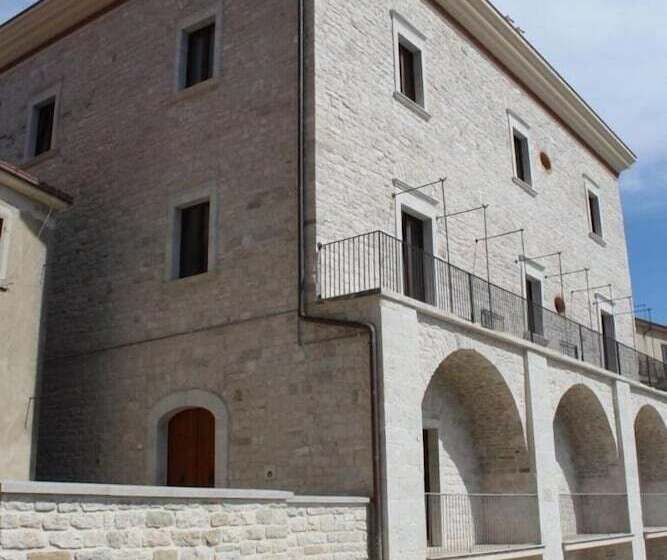 פנסיון Palazzo 1892 Guest House