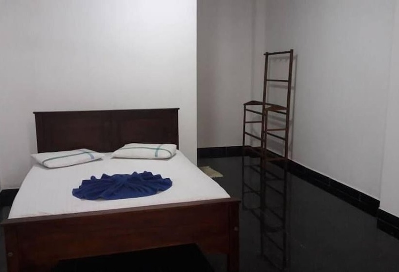 膳宿费 Palm Hill Guest House