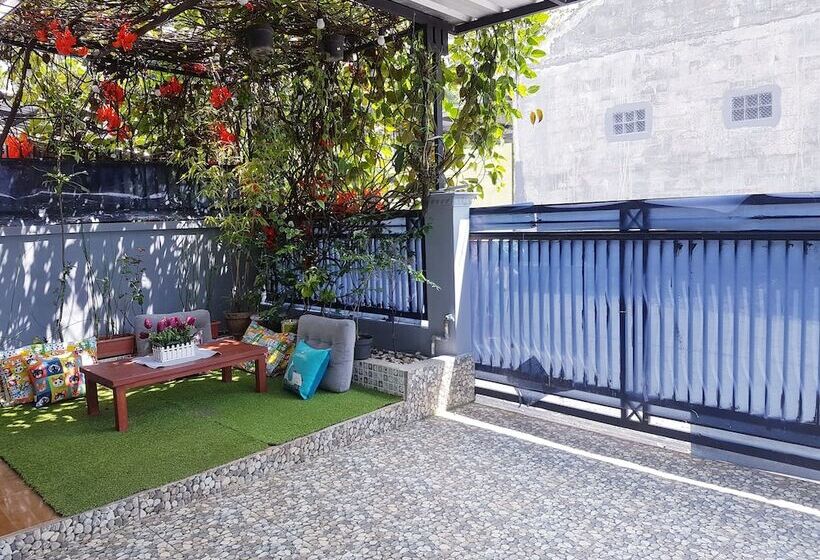 ペンション Panda Homestay