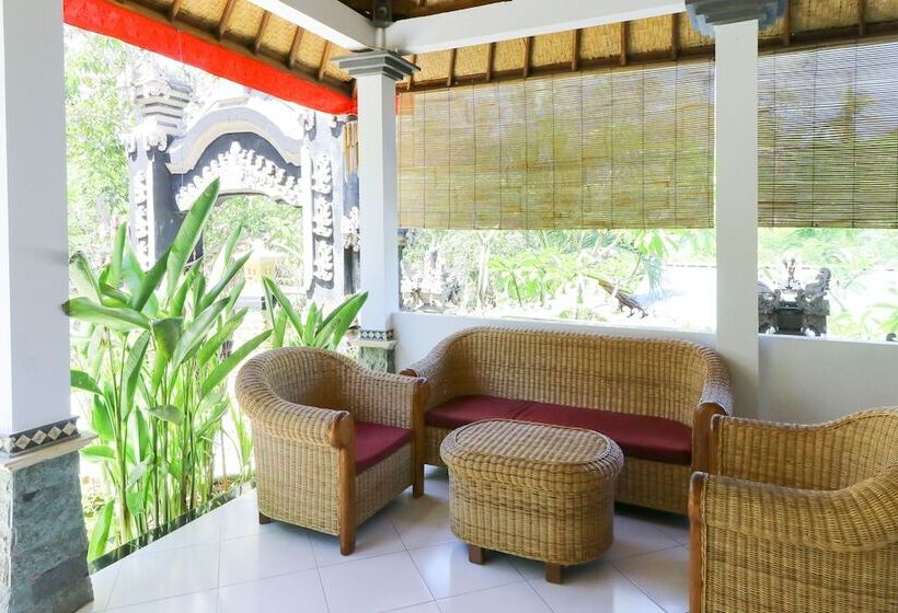 פנסיון Ratu Cottage