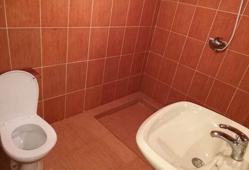 بنسيون Riad Berbèber Boutaghrar