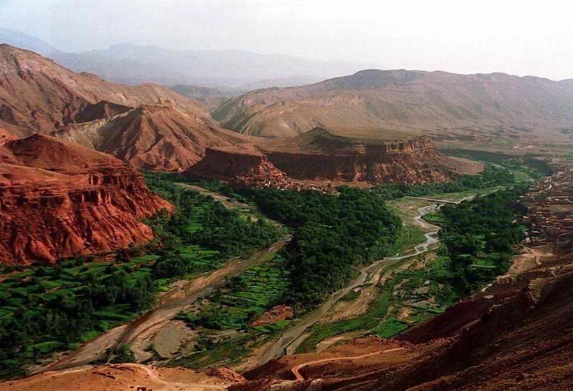 بنسيون Riad Berbèber Boutaghrar