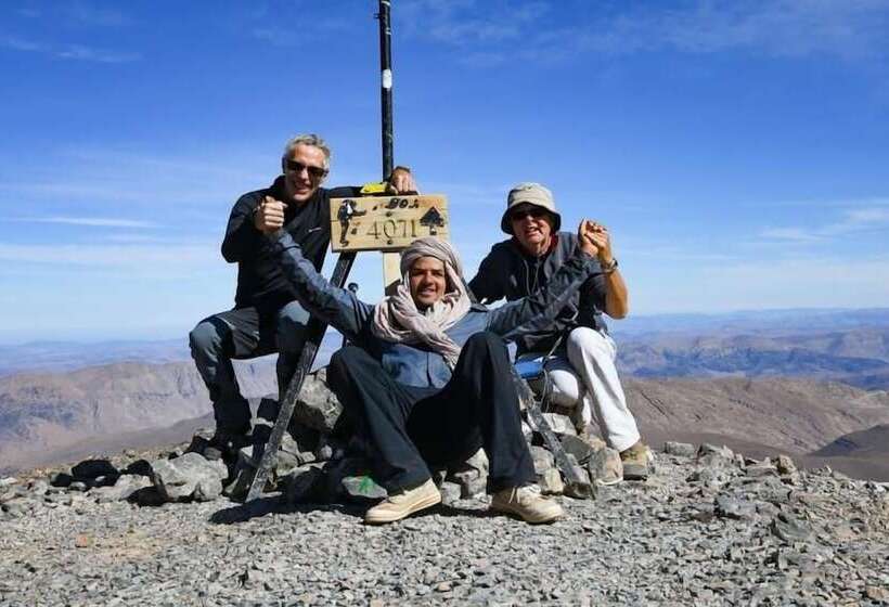 بنسيون Riad Berbèber Boutaghrar