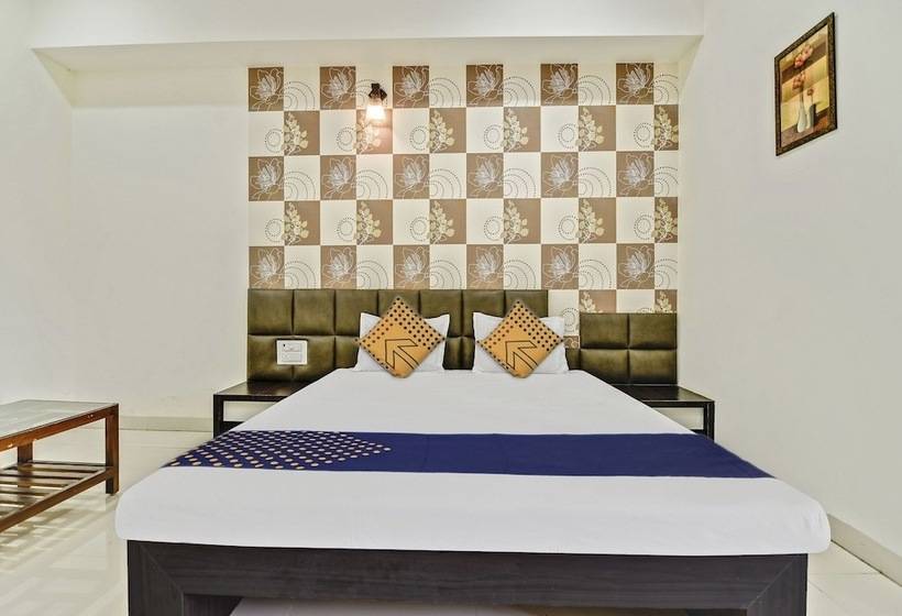 פנסיון Spot On 62545 Sai Resort