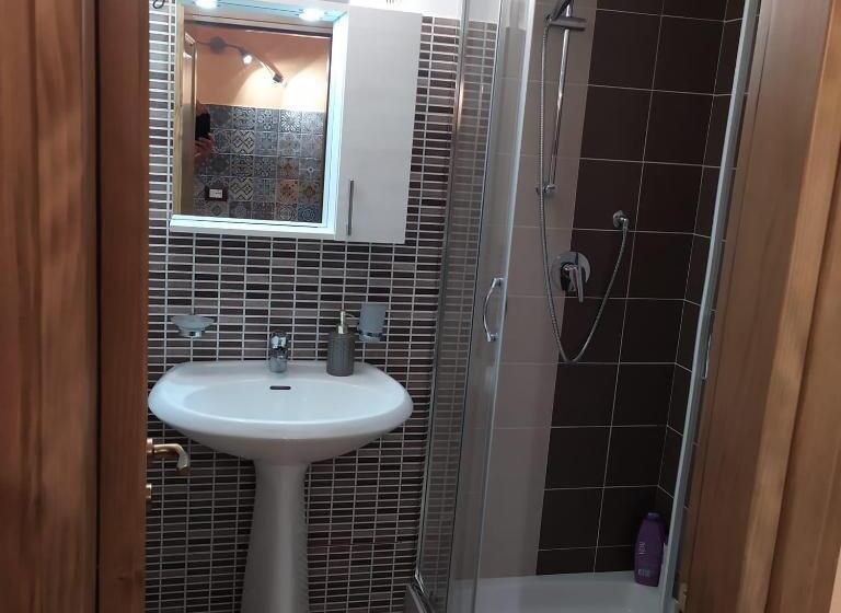 بنسيون Stone House E Casa Vacanze Zia Rosina