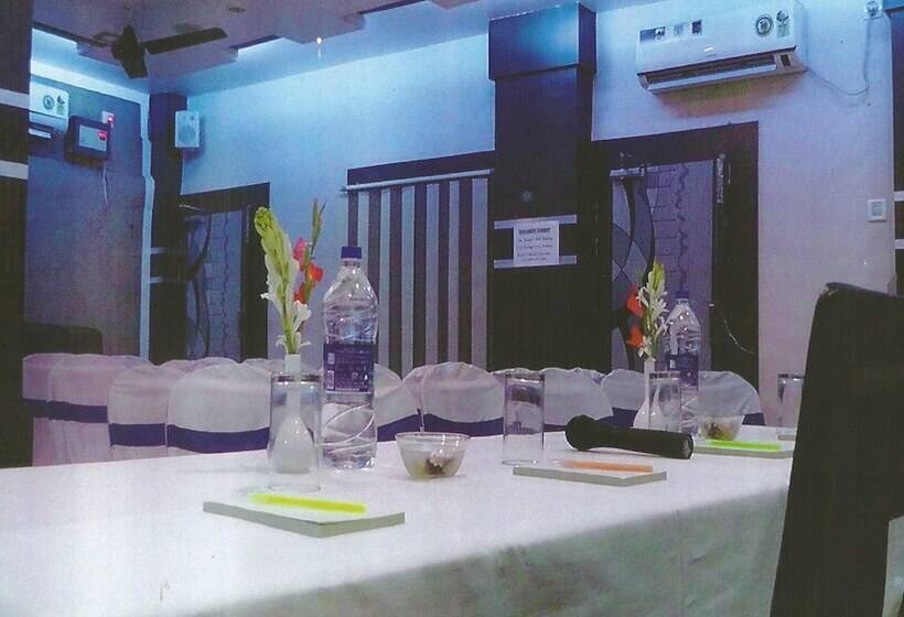 Rajnandini Hotel And Banquet