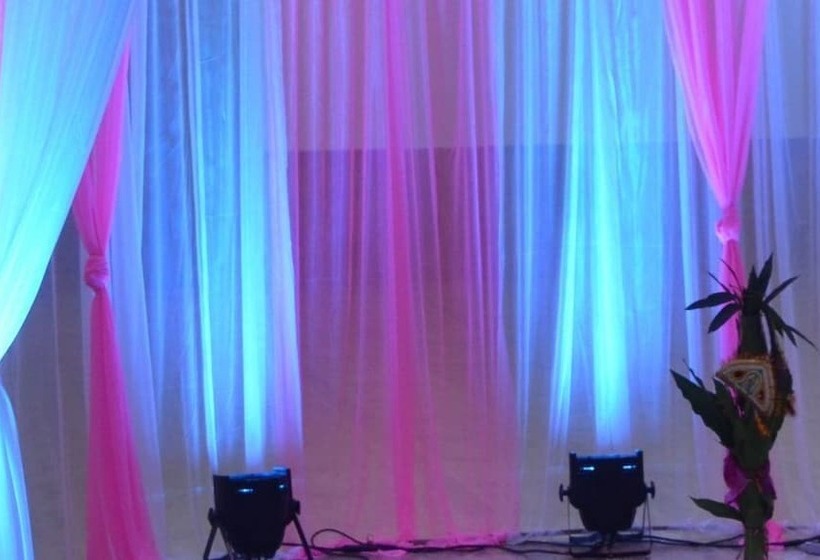 Курорт Utsav Upvan