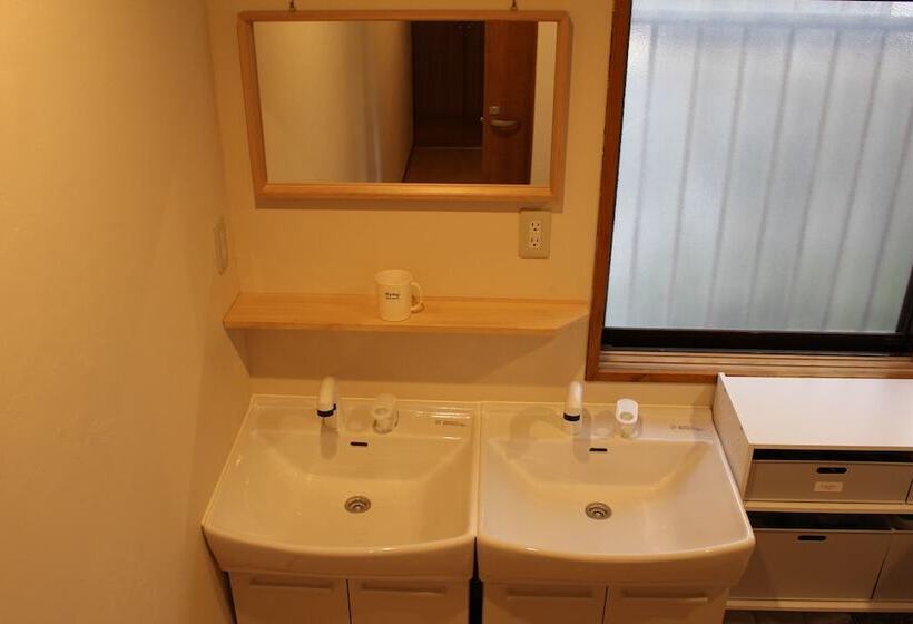 Shiogama Guesthouse Minatomaru   Hostel