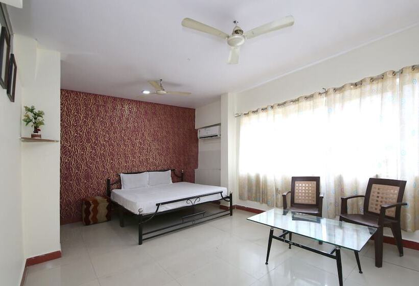 Spot On 44921 Hotel Satkar