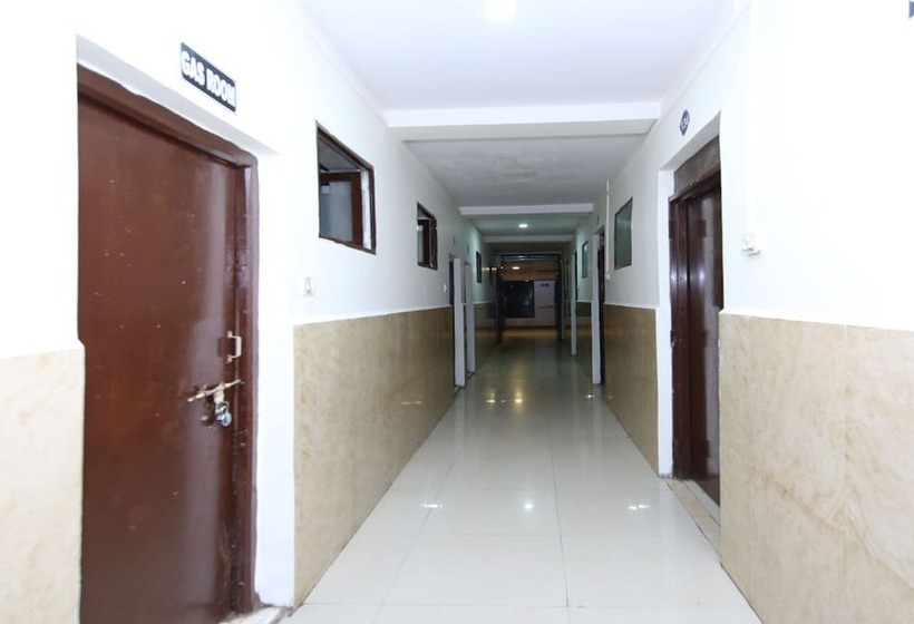 Spot On 44921 Hotel Satkar