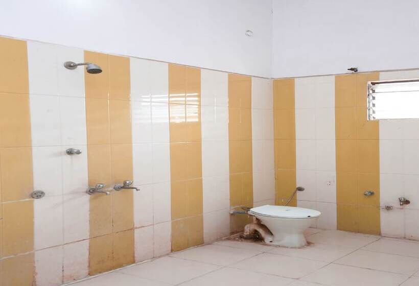 Spot On 44921 Hotel Satkar