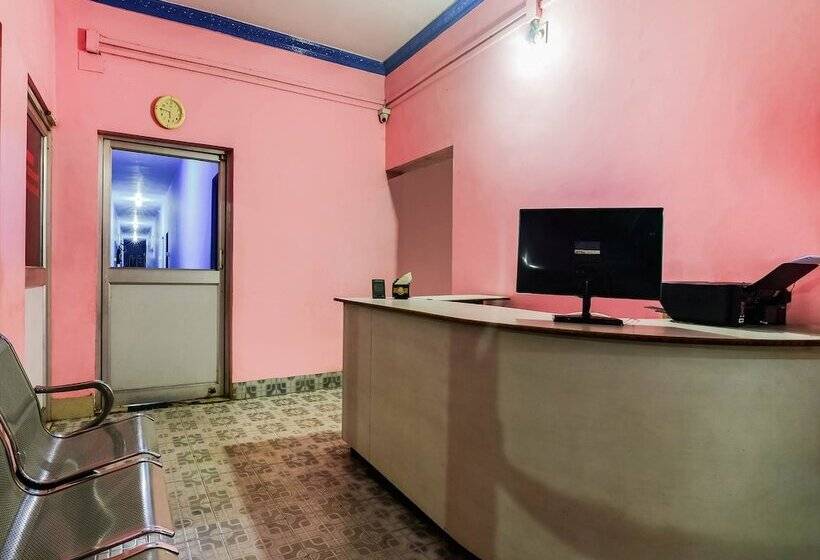 Spot On 60927 Hindustan Hotel & Lodging