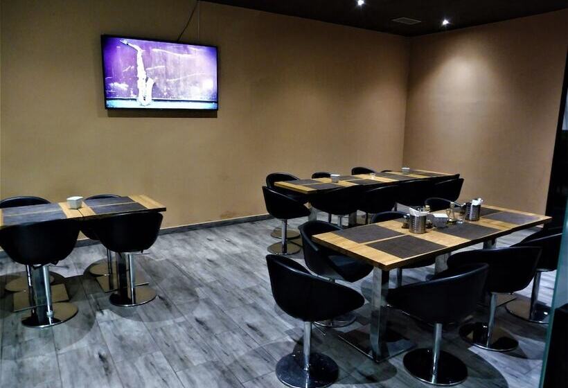 Tif Hotel & Restaurant