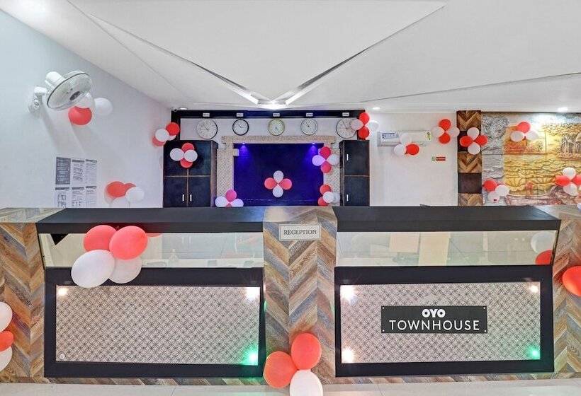 Townhouse 1012 Hotel Dell Inn