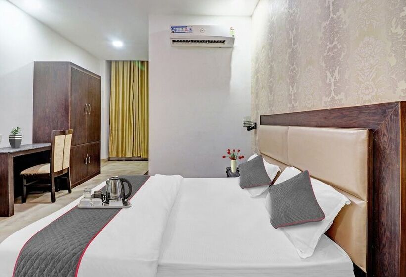 Townhouse 1012 Hotel Dell Inn