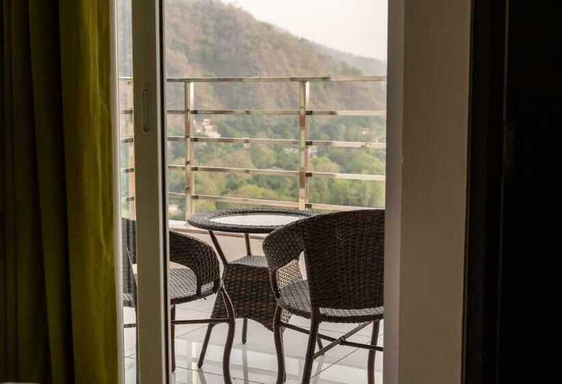Aaravam Ganga Boutique Hotel Rishikesh