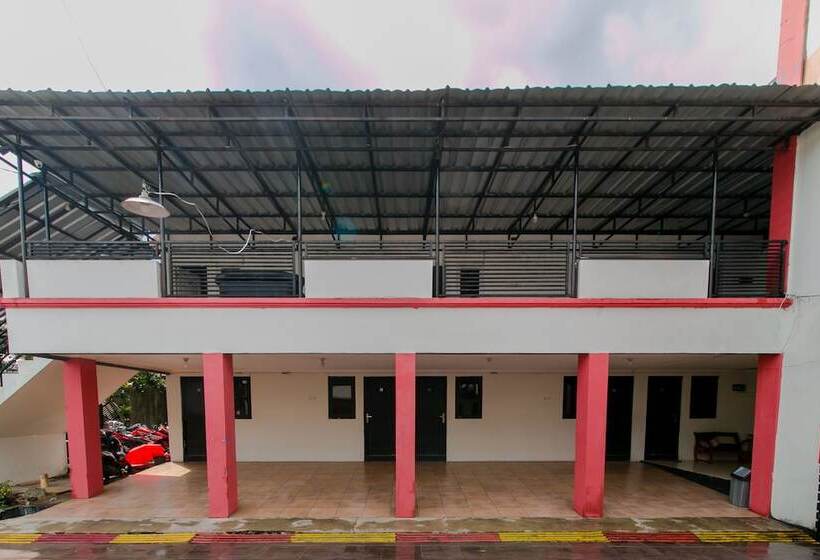 旅馆 Amazon Homestay By Oyo Rooms