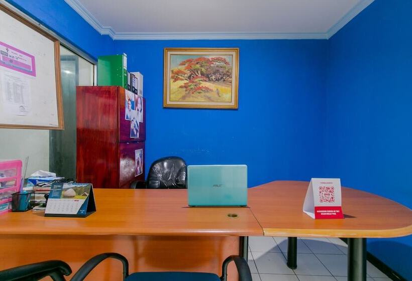 旅馆 Amazon Homestay By Oyo Rooms