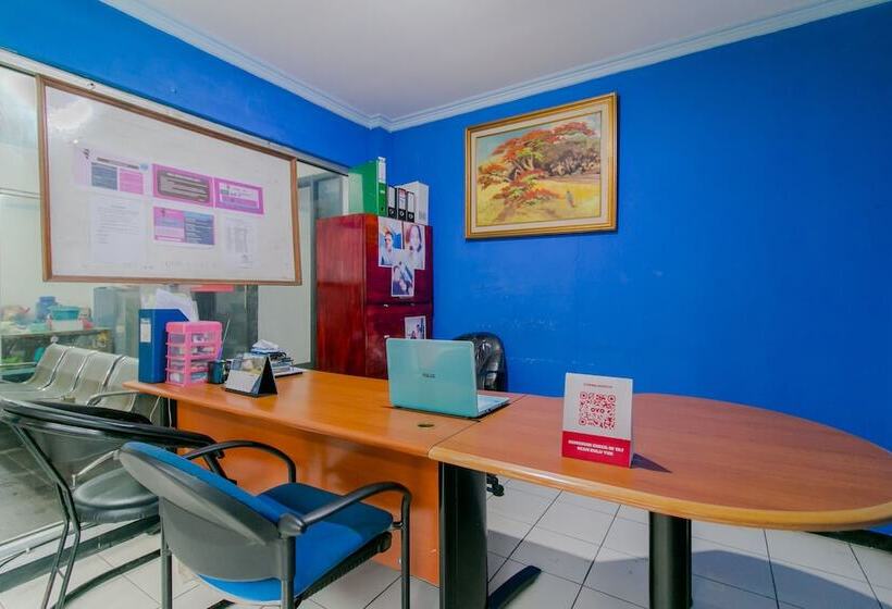 旅馆 Amazon Homestay By Oyo Rooms