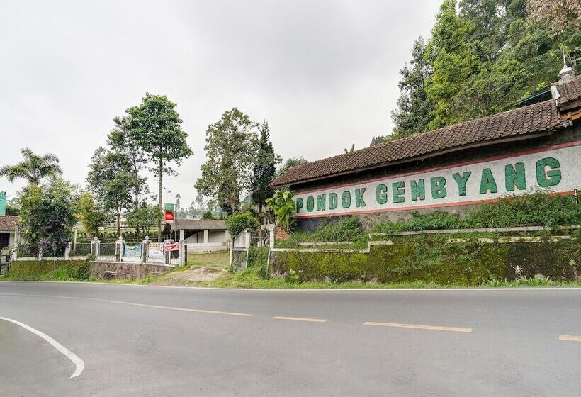 호스텔 Pondok Gembyang Ciwidey By Oyo Rooms
