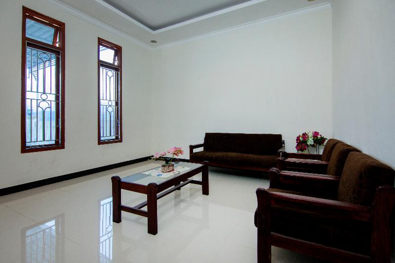 فندق صغير Spot On 2220 Pink S Guest House