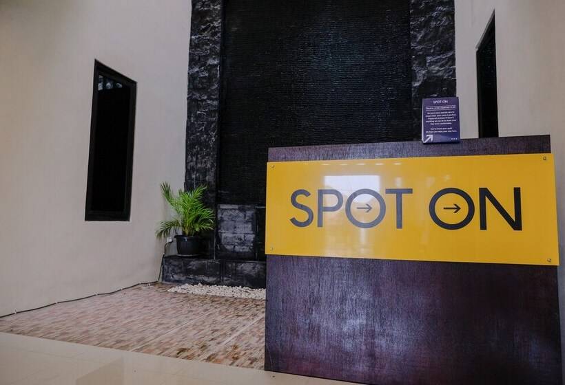 فندق صغير Spot On 2431 Tf Homestay
