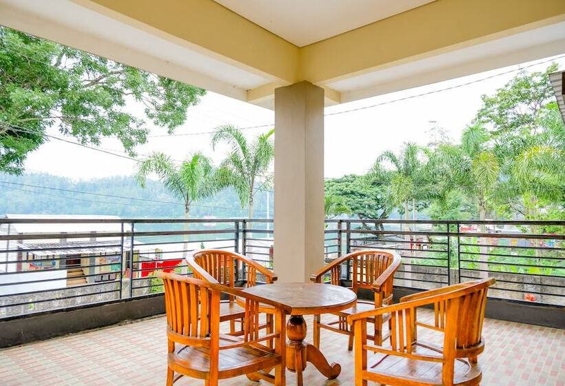 הוסטל Spot On 2448 Hotel Tlogorejo 2