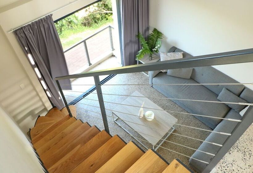 Apartments On The Eighteenth