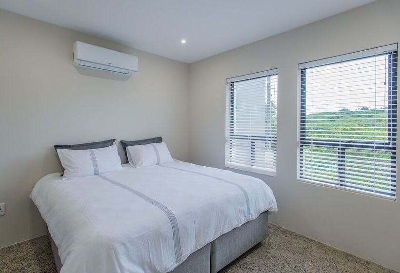 Apartments On The Eighteenth