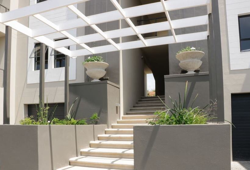 Apartments On The Eighteenth