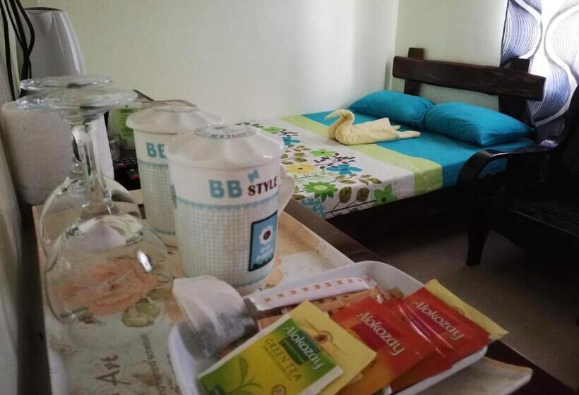 Balai Mariacaria Pension House