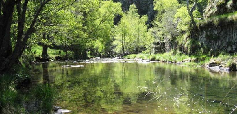 ベッドアンドブレックファースト Chambres Et Table D Hôtes La Combette