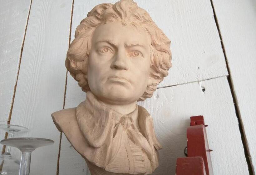 צימר Hôte Antique